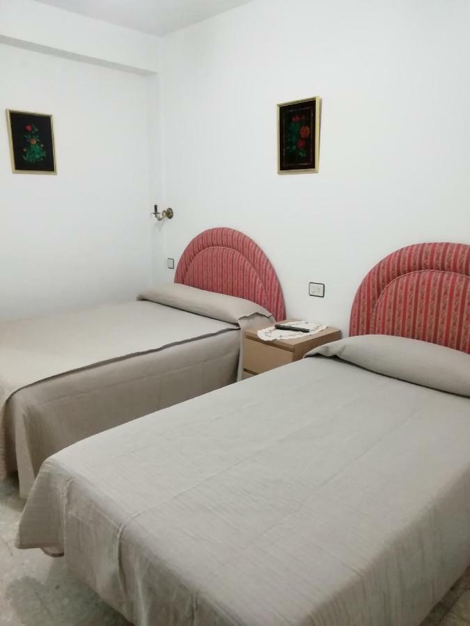 Pension Carmen ** Hotel Sanxenxo Exterior photo